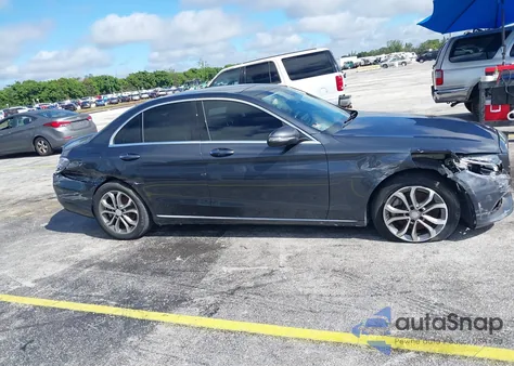 2016 Mercedes-Benz C 300 300 из США, поврежденный, VIN 55SWF4JB8GU128710